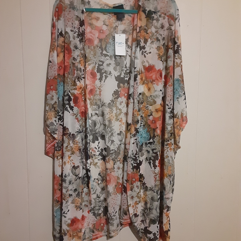 Rue21+ Floral Kimono